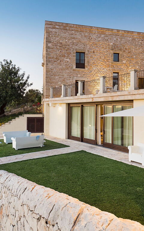 Villa Corte Dorata: Building Exterior, Garden, Outdoor