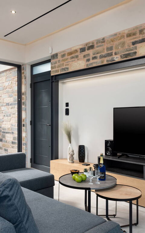 Villa Kallos: Dining Room, Kitchen, Living Room