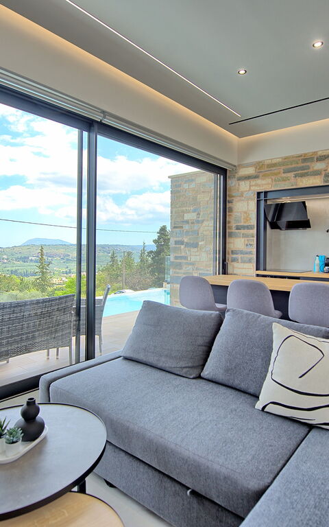 Villa Kallos: Dining Room, Kitchen, Living Room