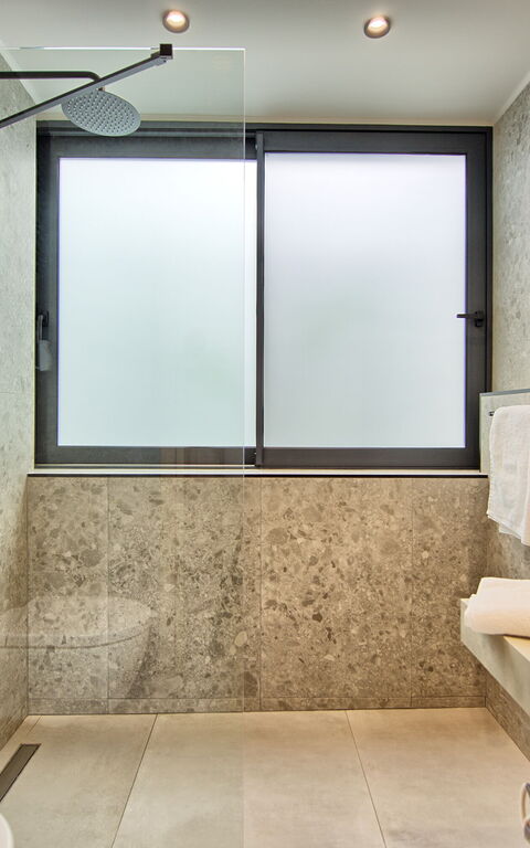 Villa Kallos: Bathroom