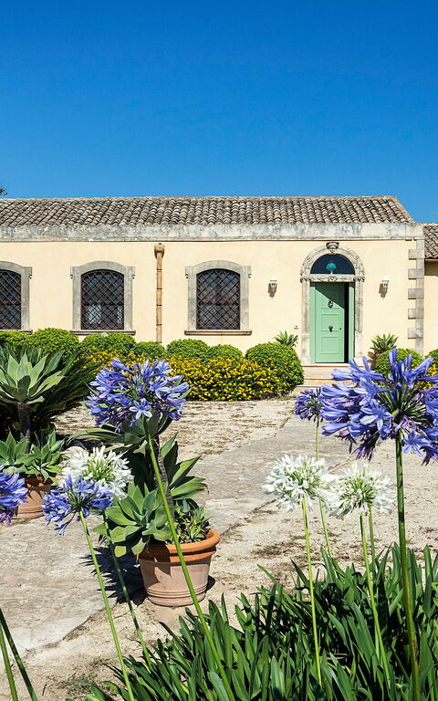 Don Salvatore: Building Exterior, Main Entrance