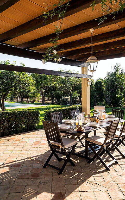 Don Salvatore: Building Exterior, Garden, Pool