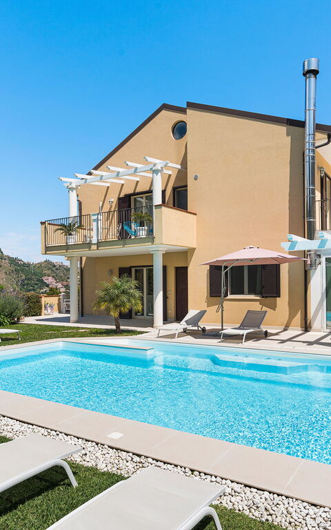 Villa Giutitta: Building Exterior, Garden, Pool