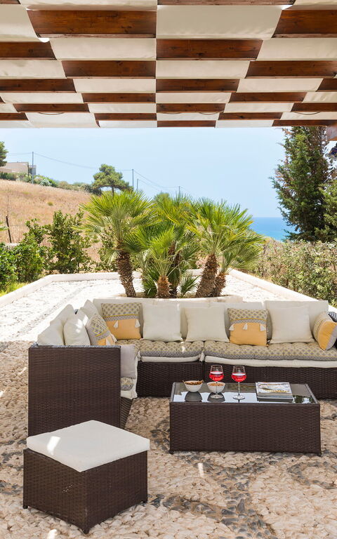 Villa Anthea: Building Exterior