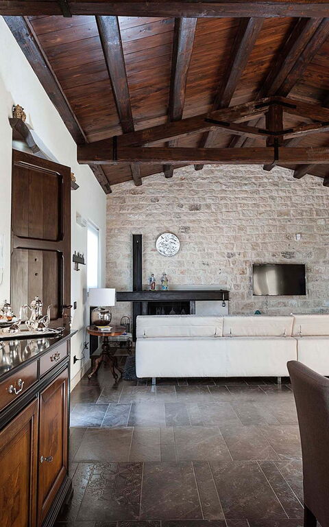 Corte Moscata: Dining Room, Living Room