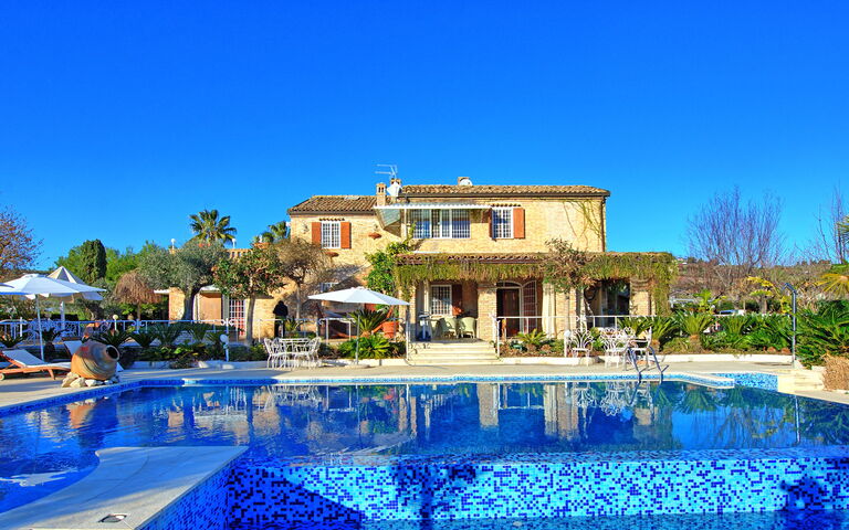 Villa Vittoria: Outdoor, Pool