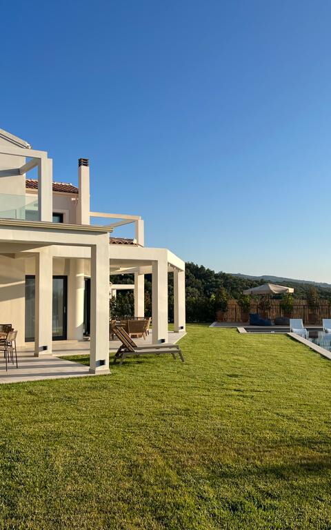 Villa Acropolitana: Balcony / Terrace / Patio, Building Exterior, Garden, Outdoor, Pool, Scenic View, Summer