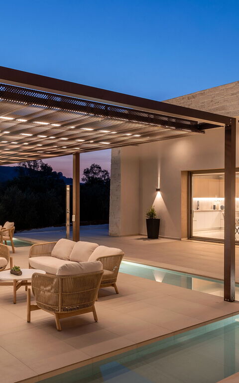 Villa El: Balcony / Terrace / Patio, Pool