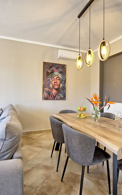 Villa Kostantina: Dining Room, Living Room