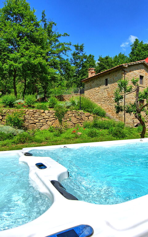 Villa Mulino: Building Exterior, Garden, Hot Tub, Outdoor, Pool
