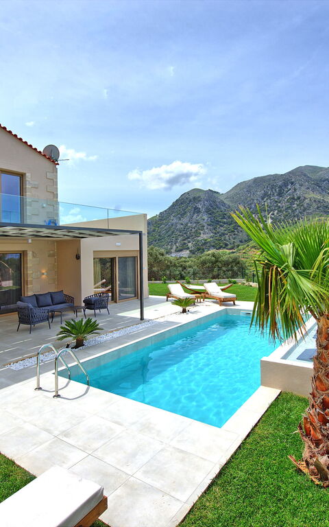 Villa Silentium Olia: Building Exterior, Garden, Outdoor, Pool, Summer