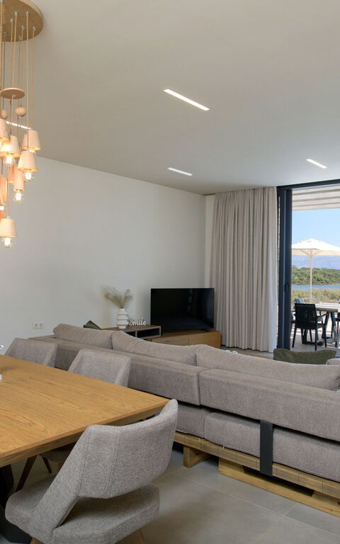 Villa Otter: Dining Room, Living Room