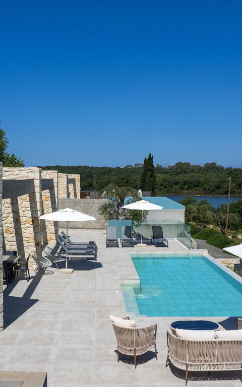Villa Otter: Outdoor, Pool, Scenic View