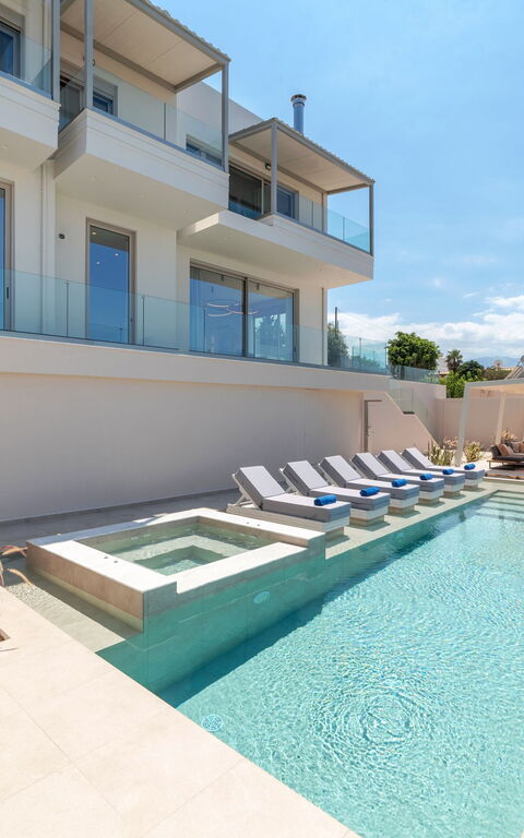 Seaview Lux: Building Exterior, Outdoor, Pool
