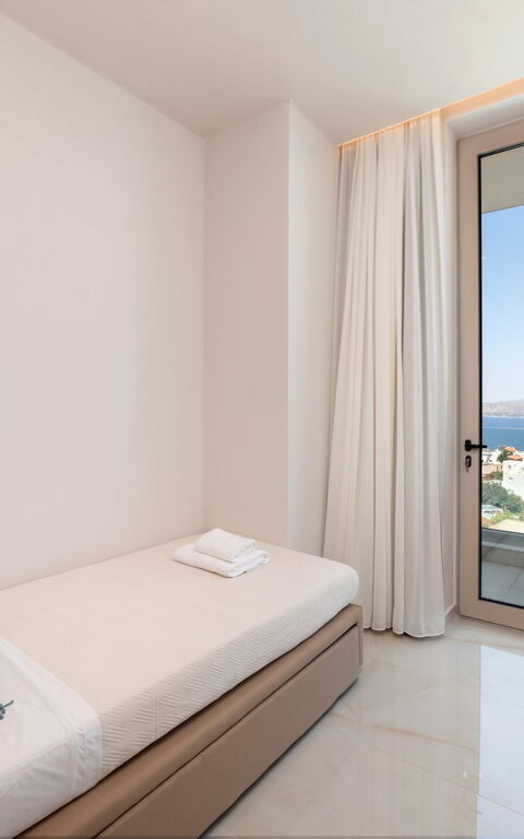 Seaview Lux: Bedroom