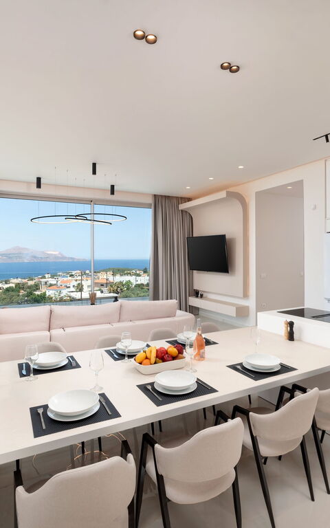 Seaview Lux: Dining Room, Kitchen, Living Room