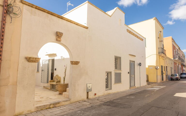 Casa Harem: Building Exterior, Main Entrance, Outdoor