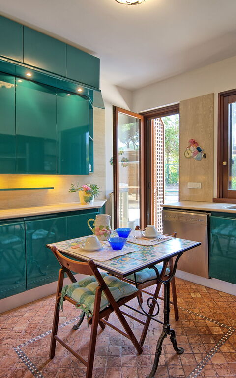 Villa Dolce Vita: Kitchen