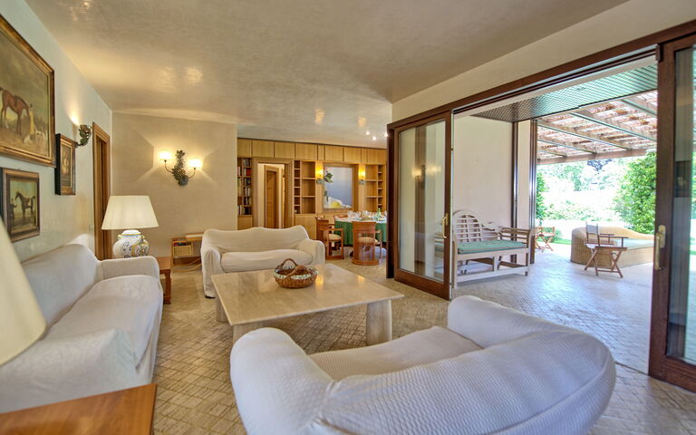 Villa Dolce Vita: Dining Room, Living Room