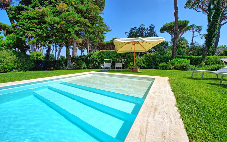 Villa Dolce Vita: Garden, Outdoor, Pool