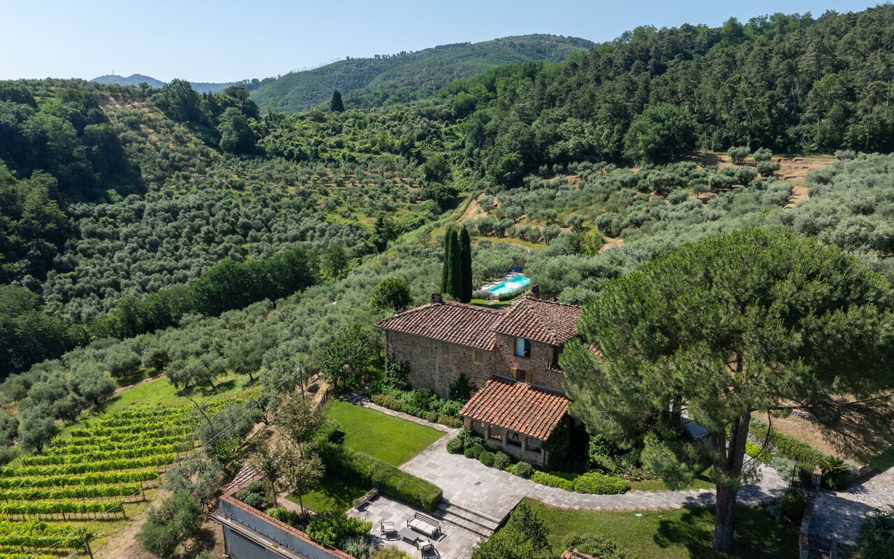 Villa Bellostare: Outdoor, Scenic View