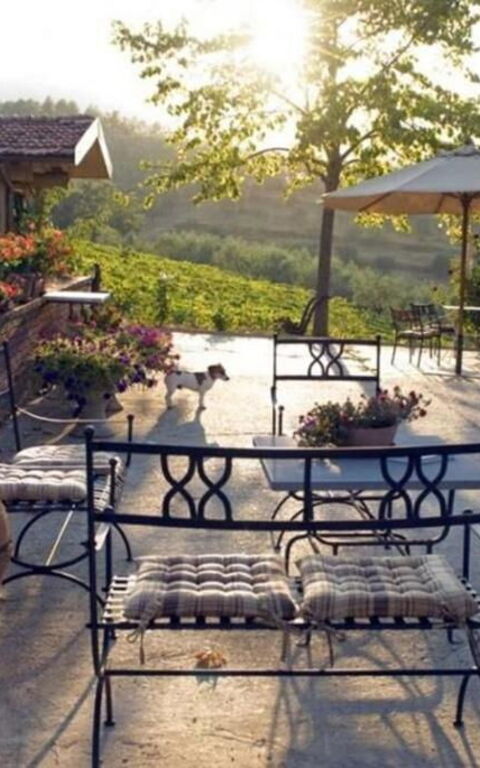 Bello Stare: Building Exterior, Outdoor