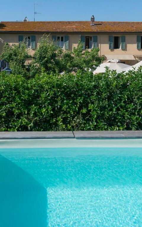 Bello Stare: Building Exterior, Outdoor, Pool