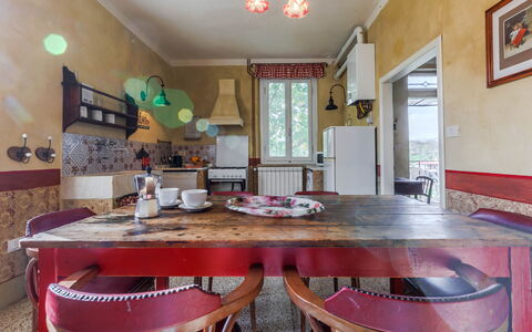 Accommodation Rossello: Dining Room, Kitchen