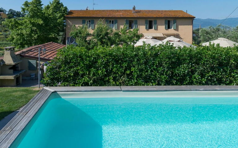 Bello Stare: Building Exterior, Outdoor, Pool