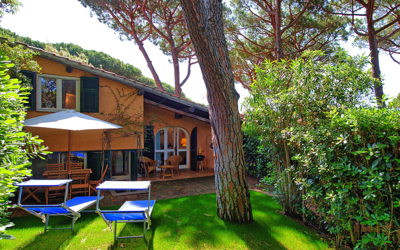 Le Dune: Building Exterior, Outdoor