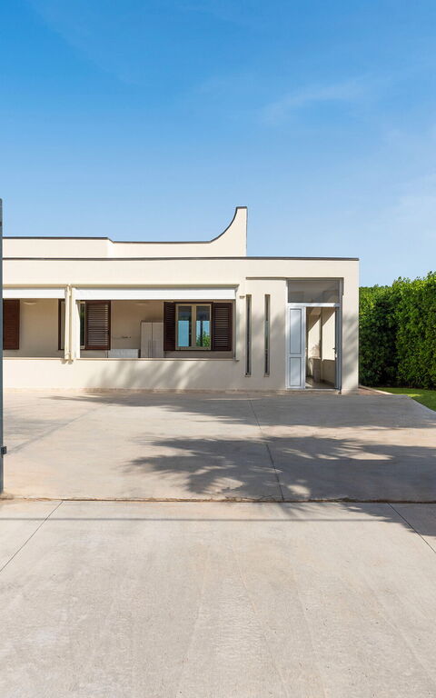 Stella Maris: Building Exterior, Main Entrance, Outdoor