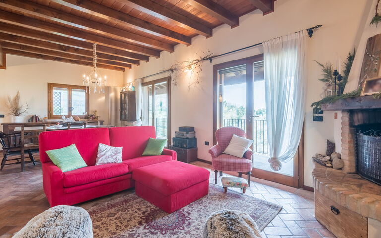 La Nocciola: Living Room