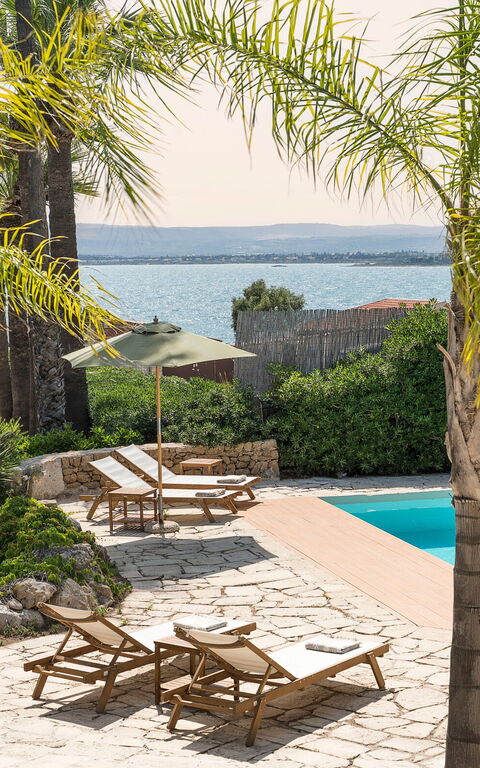 Villa Madda: Outdoor, Pool