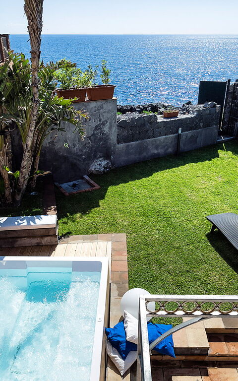 Casa Tecla: Garden, Pool