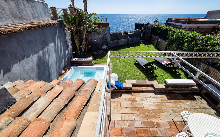 Casa Tecla: Garden, Pool