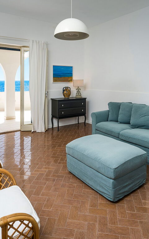 Brezza Marina: Living Room