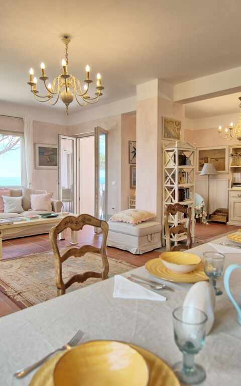 Casarosa Di Mariasole: Dining Room, Living Room