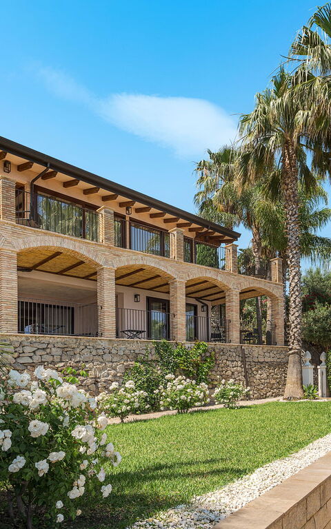 Buena Vista: Building Exterior, Garden, Outdoor