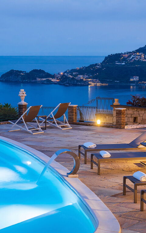 Buena Vista: Building Exterior, Outdoor, Pool, Scenic View