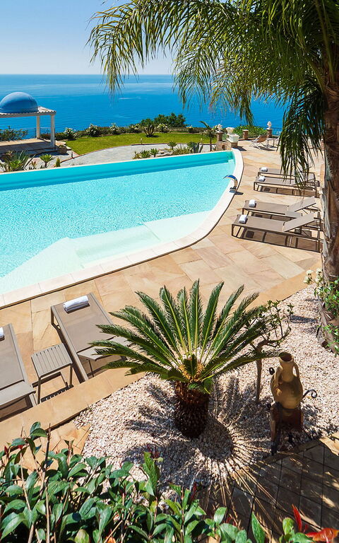 Buena Vista: Building Exterior, Outdoor, Pool, Scenic View