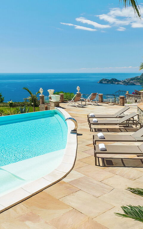 Buena Vista: Building Exterior, Outdoor, Pool, Scenic View