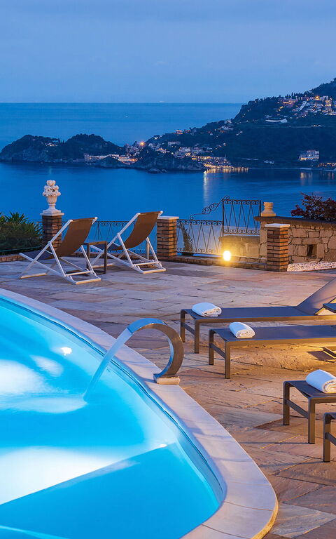 Buena Vista: Building Exterior, Outdoor, Pool, Scenic View