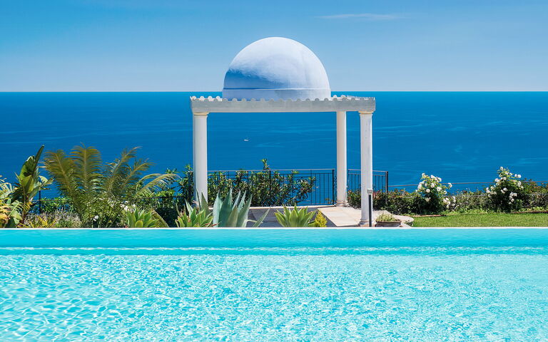 Buena Vista: Pool, Scenic View