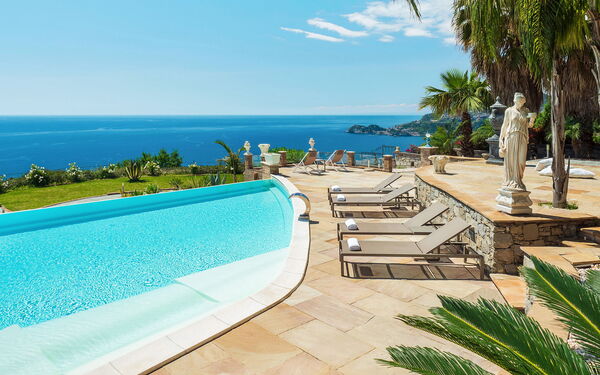 Buena Vista: Building Exterior, Outdoor, Pool, Scenic View