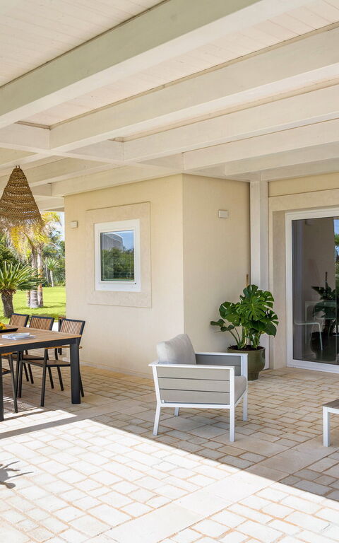 Villa Azulea: Balcony / Terrace / Patio