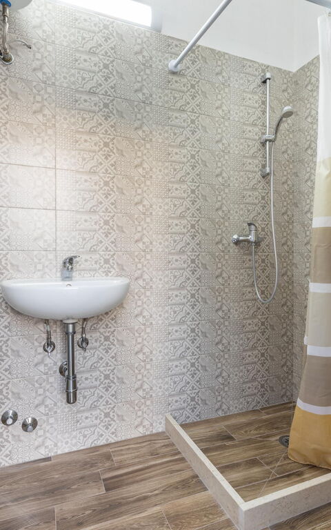 Villa Narkive: Bathroom