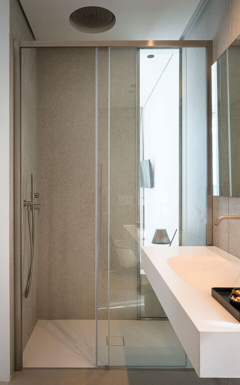 Bedda Matri: Bathroom