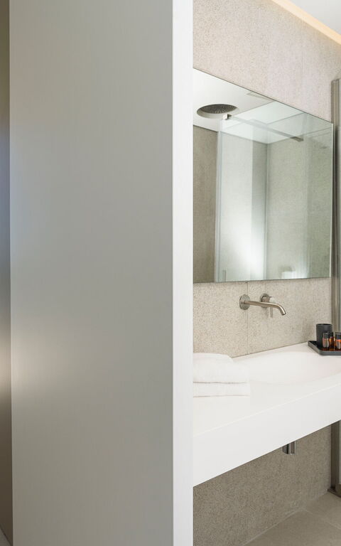 Bedda Matri: Bathroom