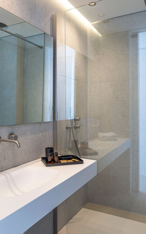 Bedda Matri: Bathroom