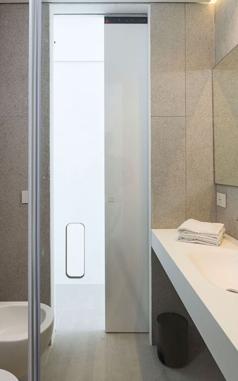 Bedda Matri: Bathroom